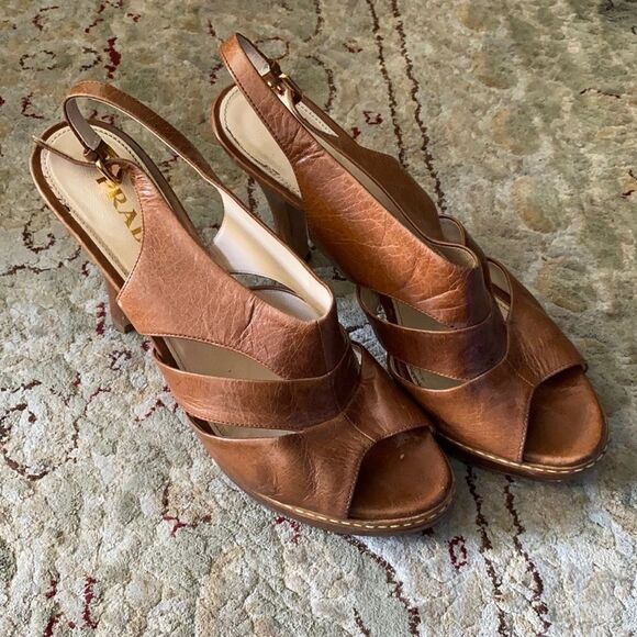 Prada brown leather 4” heels. - Picture 2 of 9